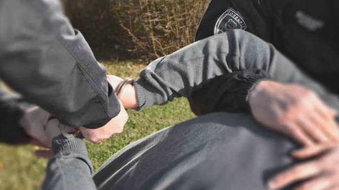 Uhapšen zbog bacanja bombe